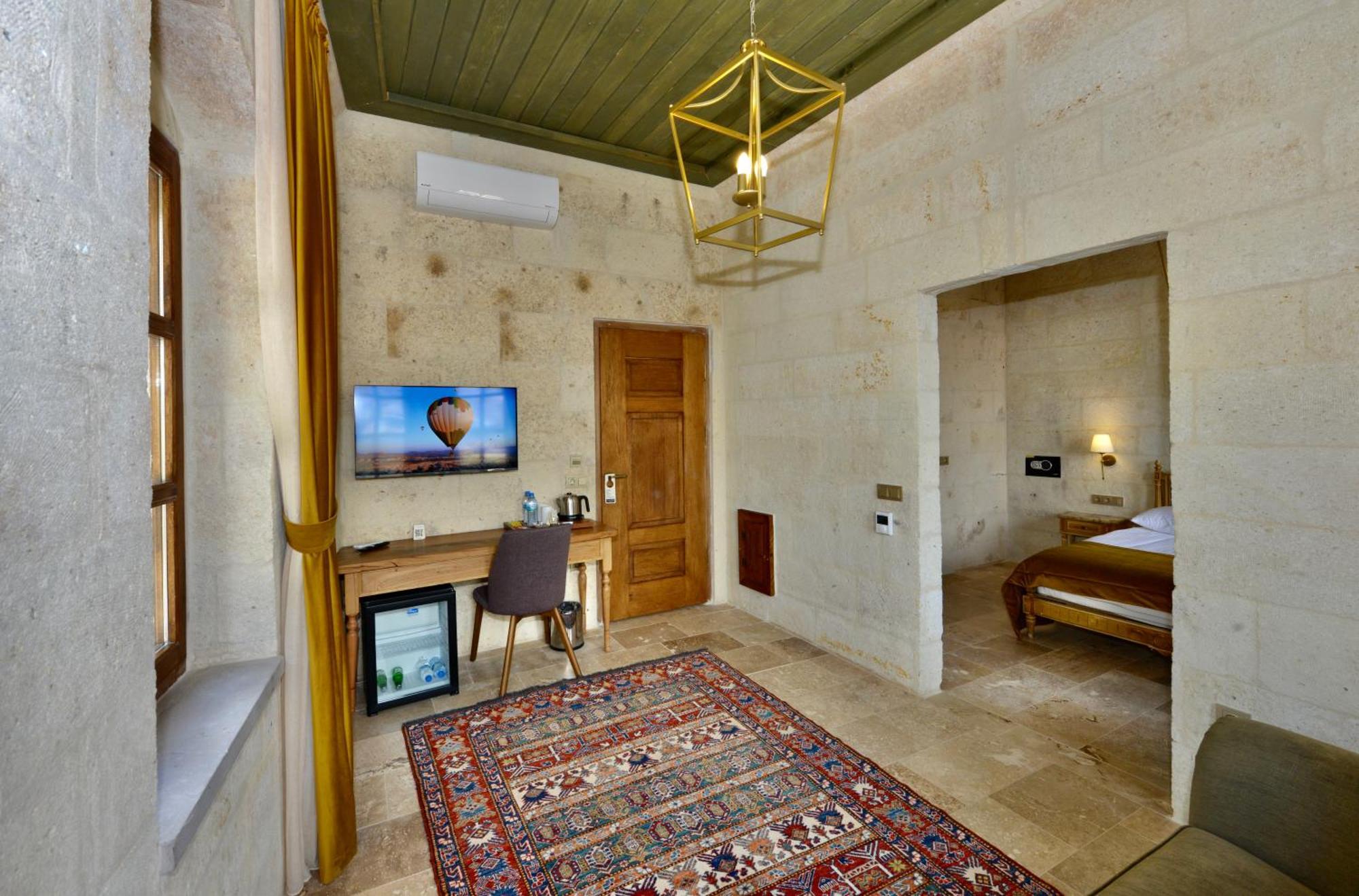 Evanthia Cave Suites ウルギュップ 部屋 写真