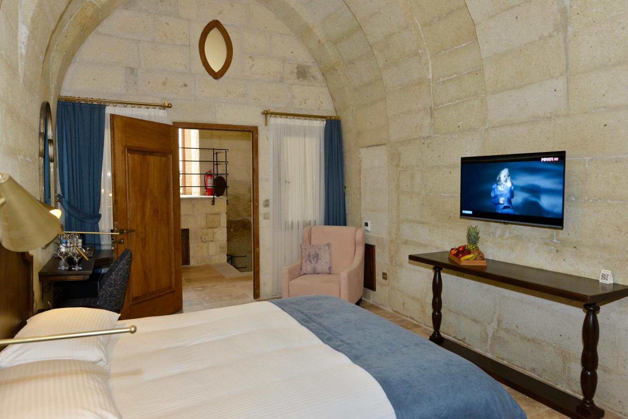 Evanthia Cave Suites ウルギュップ 部屋 写真