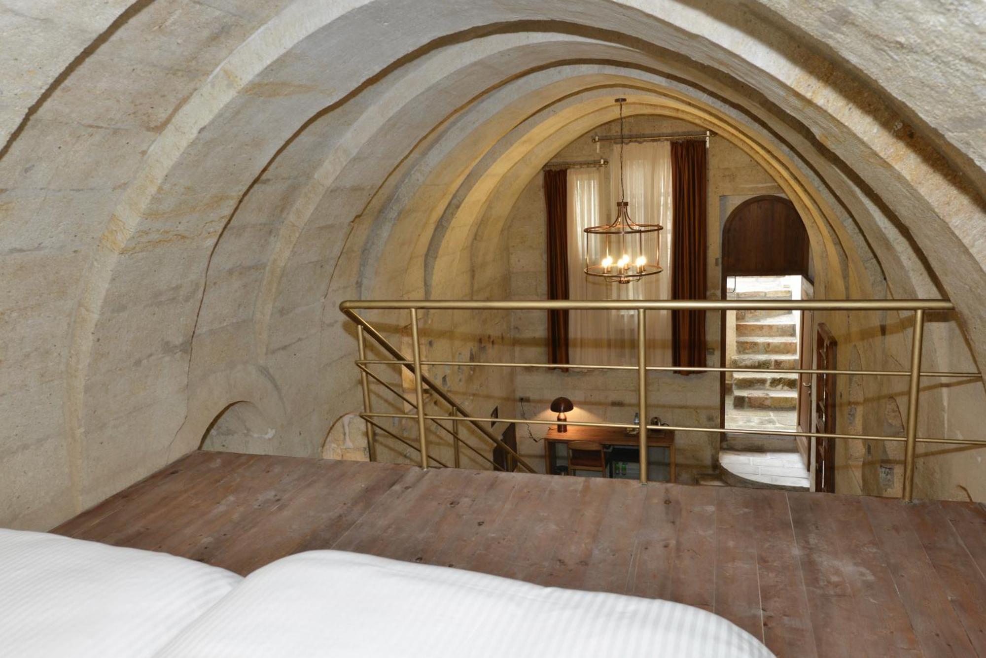 Evanthia Cave Suites ウルギュップ 部屋 写真