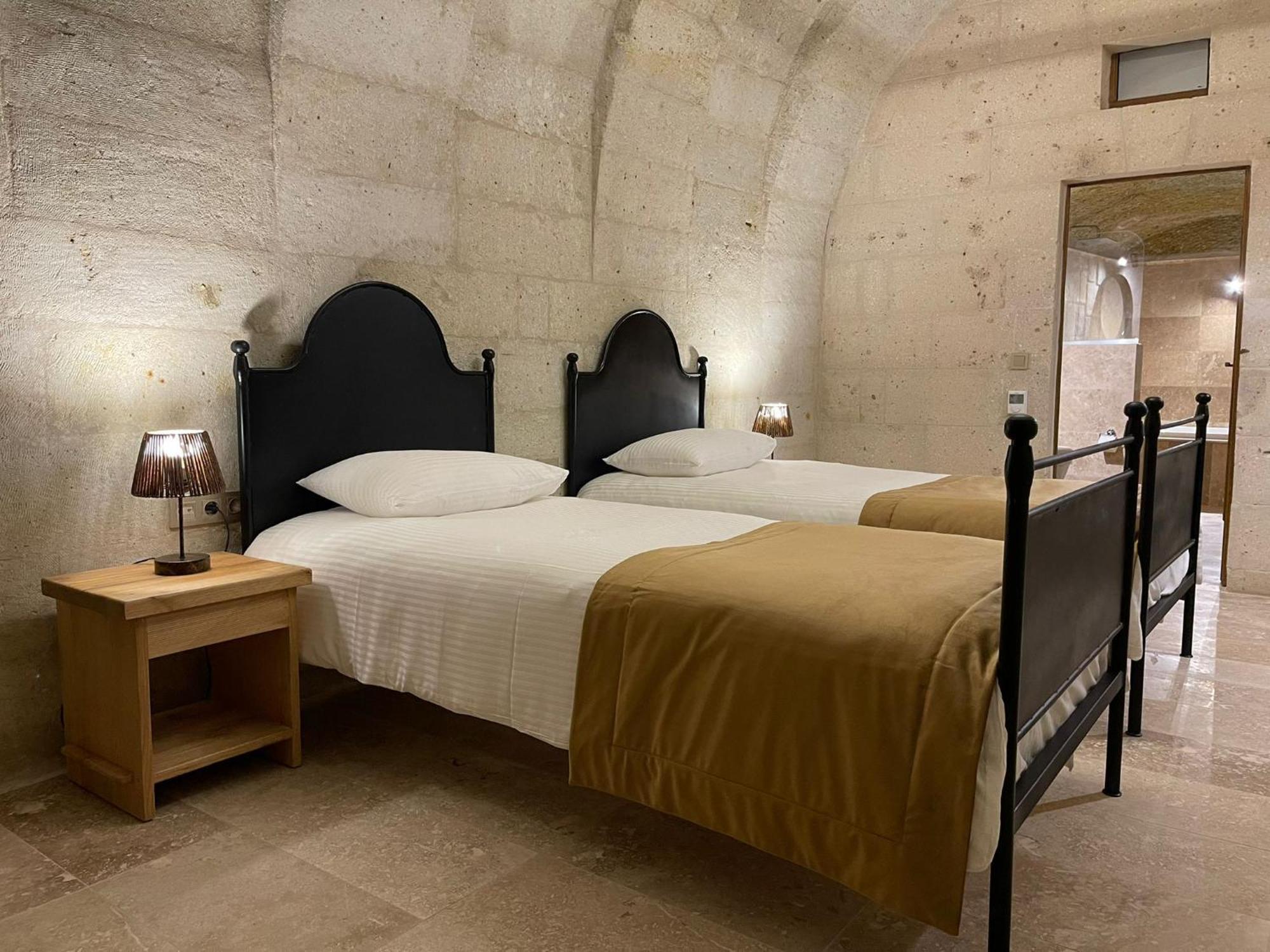 Evanthia Cave Suites ウルギュップ 部屋 写真
